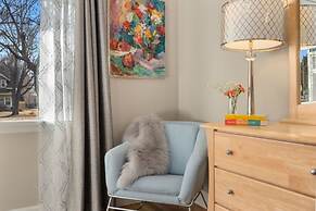 Historic Mountain Ave Bungalow - Walk Everywhere!