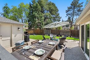 Historic Mountain Ave Bungalow - Walk Everywhere!