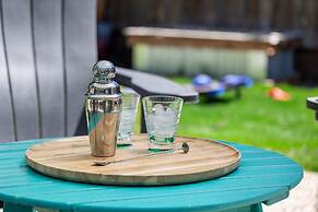 Historic Mountain Ave Bungalow - Walk Everywhere!