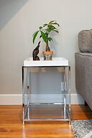 Historic Mountain Ave Bungalow - Walk Everywhere!