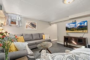 Garden Level Apt Mtn Ave, 8 Min Walk to Old Town!