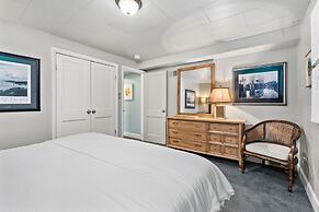 Garden Level Apt Mtn Ave, 8 Min Walk to Old Town!