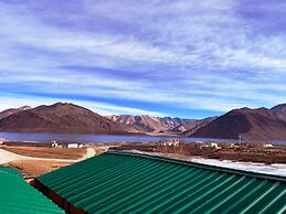 Pangong Pearl