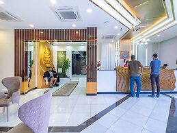 OYO Townhouse 156 Rose Hotel Apartments.