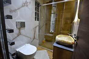 Eugenia s Luxury Apart