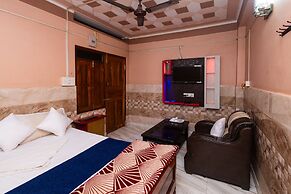 RAJA HOTEL AND LODGE