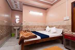 RAJA HOTEL AND LODGE