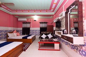 RAJA HOTEL AND LODGE