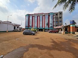 RAJA HOTEL AND LODGE