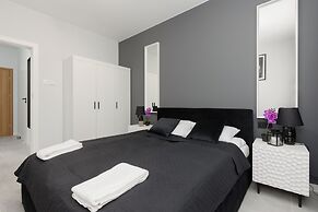 Apartment Łódź by Renters Prestige
