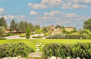 Luxury resort in the Tuscan countryside