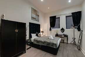 Dukes Street Apartment Hotel