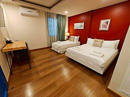 PloyBuri Boutique Hotel