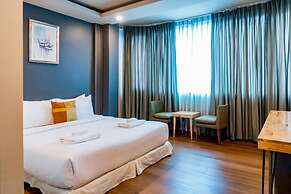 PloyBuri Boutique Hotel