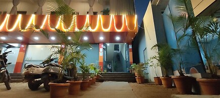 Hotel Amulya Regency