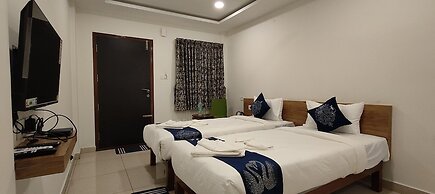 Hotel Amulya Regency