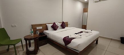 Hotel Amulya Regency