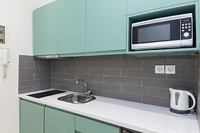 Ampelokipoi Modern Athens Cozy Apt for 2