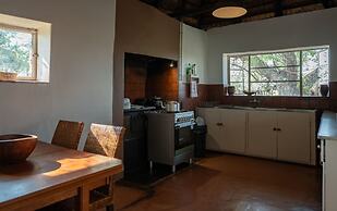 Shalimpo Safari Home - Mashatu Game Reserve