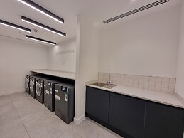 Trafford Suite Modern 1 bed With Cinema Room