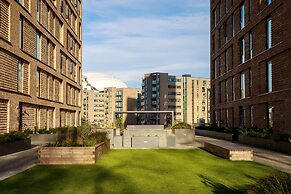 Trafford Suite Modern 1 bed With Cinema Room