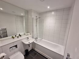 Trafford Suite Modern 1 bed With Cinema Room