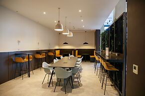 Trafford Suite Modern 1 bed With Cinema Room