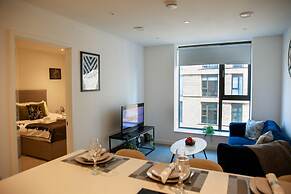 Trafford Suite Modern 1 bed With Cinema Room