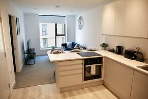 Trafford Suite Modern 1 bed With Cinema Room