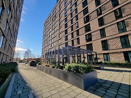 Trafford Suite Modern 1 bed With Cinema Room