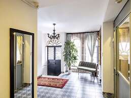 The Red Tent Grand Suites