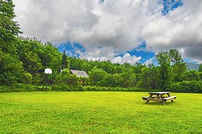 Pet-friendly Home w/ Deck: 4 Mi to Jay Peak Resort