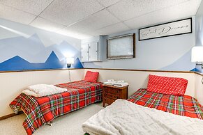 Pet-friendly Home w/ Deck: 4 Mi to Jay Peak Resort