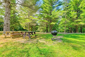 Pet-friendly Home w/ Deck: 4 Mi to Jay Peak Resort