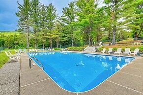 Pet-friendly Home w/ Deck: 4 Mi to Jay Peak Resort