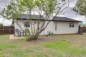 Round Rock Home With Large Yard: 20 Mi to Austin!