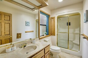 Spacious California Oasis: Patio, Fireplace & Pool