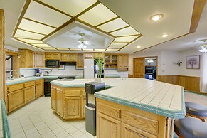 Spacious California Oasis: Patio, Fireplace & Pool