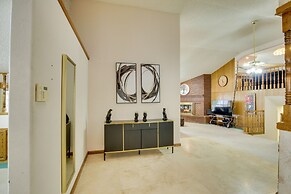 Spacious California Oasis: Patio, Fireplace & Pool