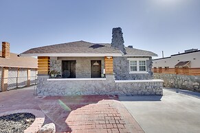 El Paso Home w/ Shared Patio Near Memorial Park
