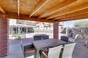 El Paso Home w/ Shared Patio Near Memorial Park