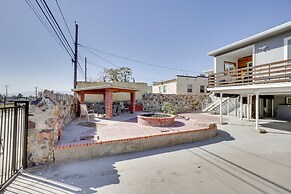 El Paso Home w/ Shared Patio Near Memorial Park