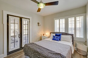 El Paso Home w/ Shared Patio Near Memorial Park