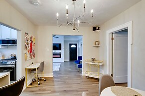 El Paso Home w/ Shared Patio Near Memorial Park