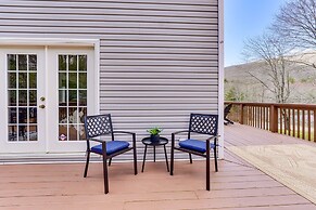 Secluded Kerhonkson Retreat With Deck + Views!