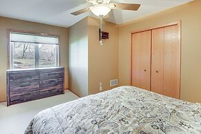 Lakefront Aitkin Home w/ Sunroom: Walk to Beach!