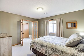 Lakefront Aitkin Home w/ Sunroom: Walk to Beach!