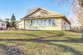 Lakefront Aitkin Home w/ Sunroom: Walk to Beach!