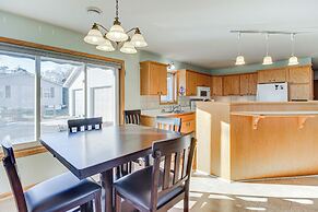 Lakefront Aitkin Home w/ Sunroom: Walk to Beach!