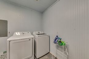 Capitan Vacation Rental w/ Grill, Near Ruidoso!